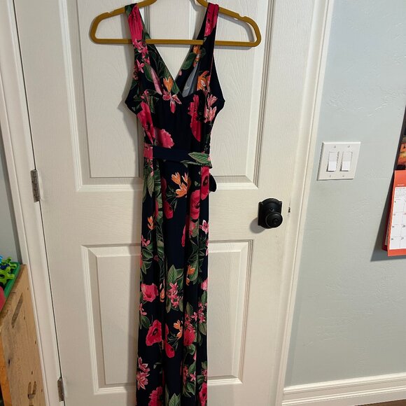 Floral V Neck Long Dress - Picture 2 of 3